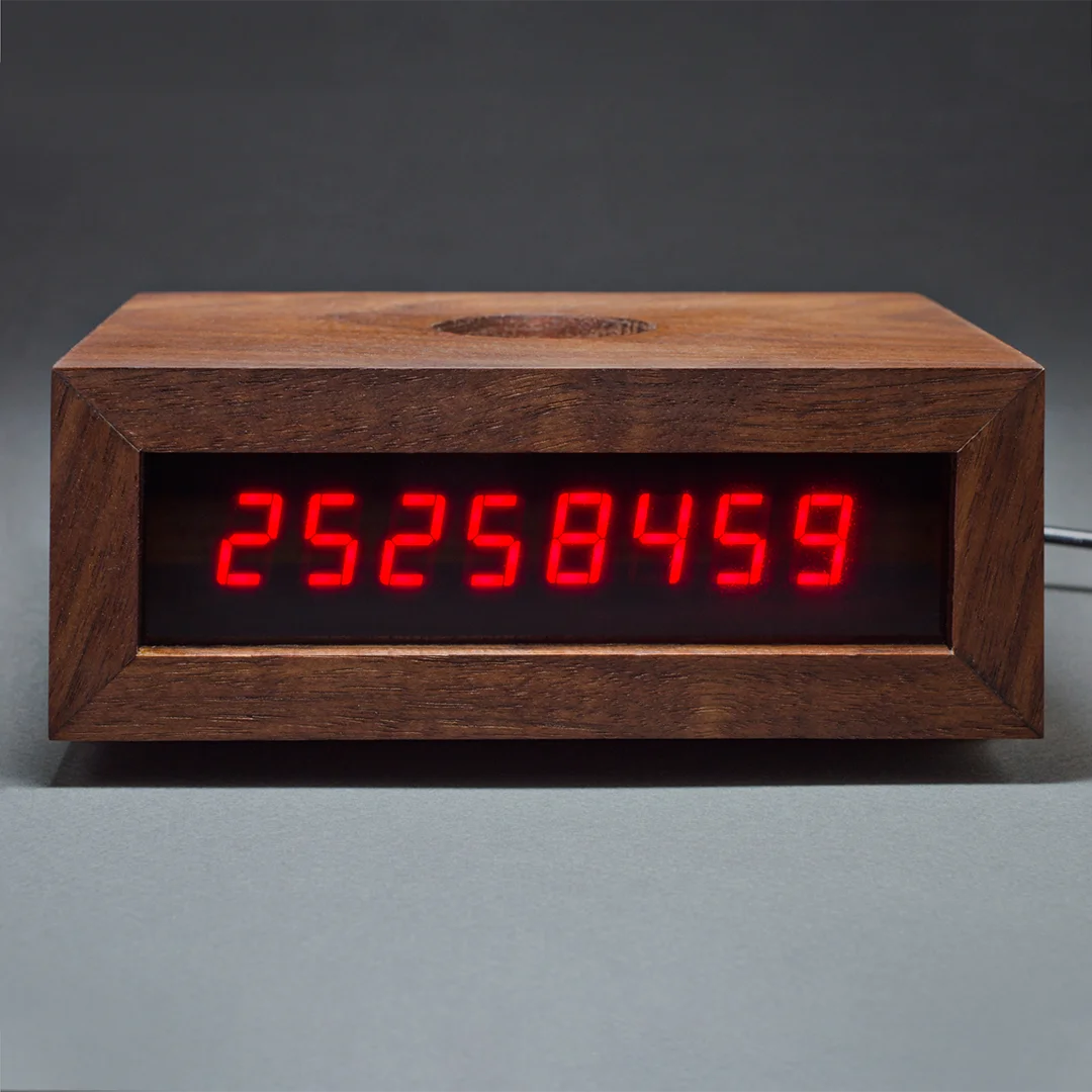 Aidan Lincoln Fowler Memento Mori Death Clock LightArt