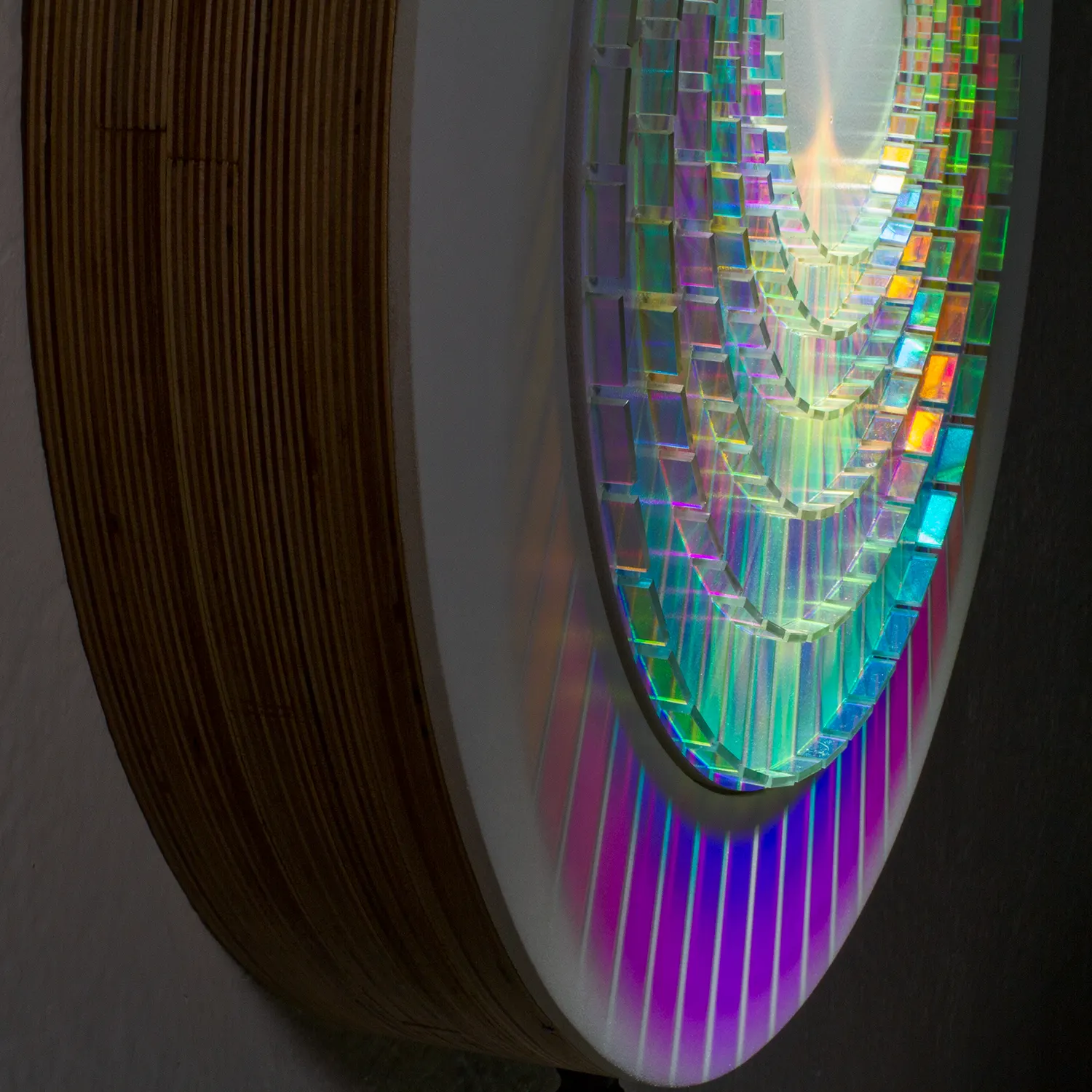Dichroic Incidence: Concentric Close Up Bottom